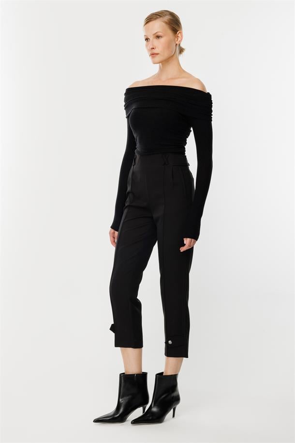 Paçası Düğme Detaylı Pantolon-SİYAH