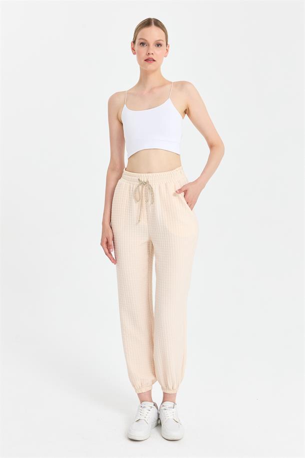 Paçası ve Beli Lastikli Dokulu Pantolon-BEJ