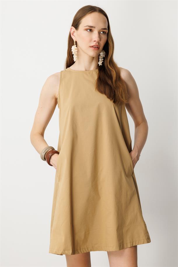 Pamuklu Rahat Kalıp Elbise-