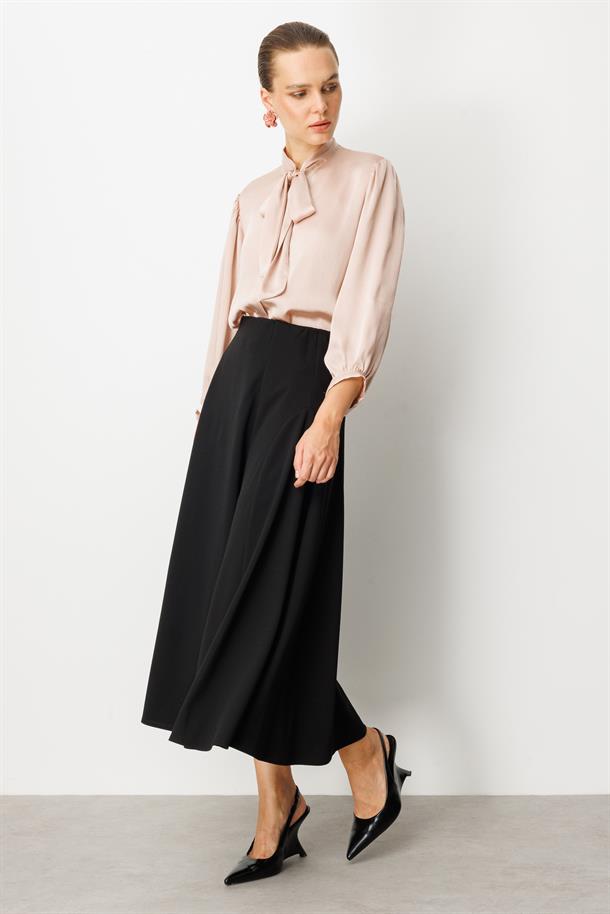 Parça Detaylı Kloş Etek-SİYAH