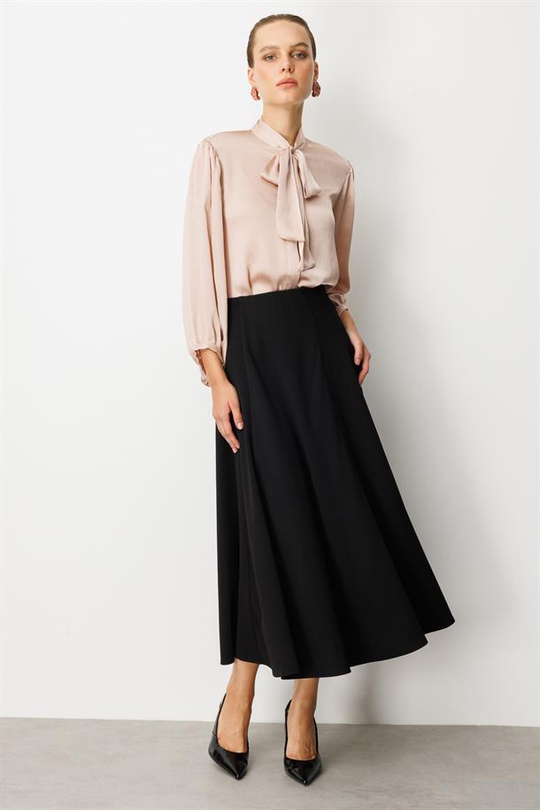 Parça Detaylı Kloş Etek-SİYAH