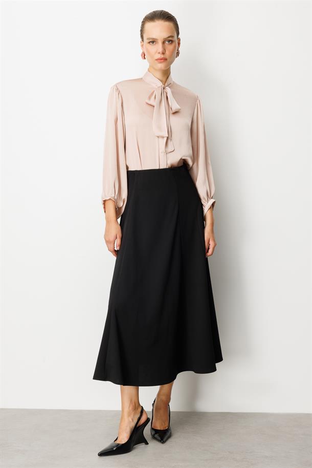 Parça Detaylı Kloş Etek-SİYAH