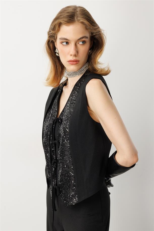 Payet İşlemeli Krep Yelek-SİYAH