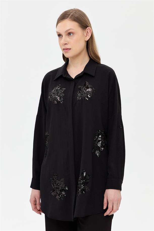 Pul İşleme Detaylı Gömlek-SİYAH