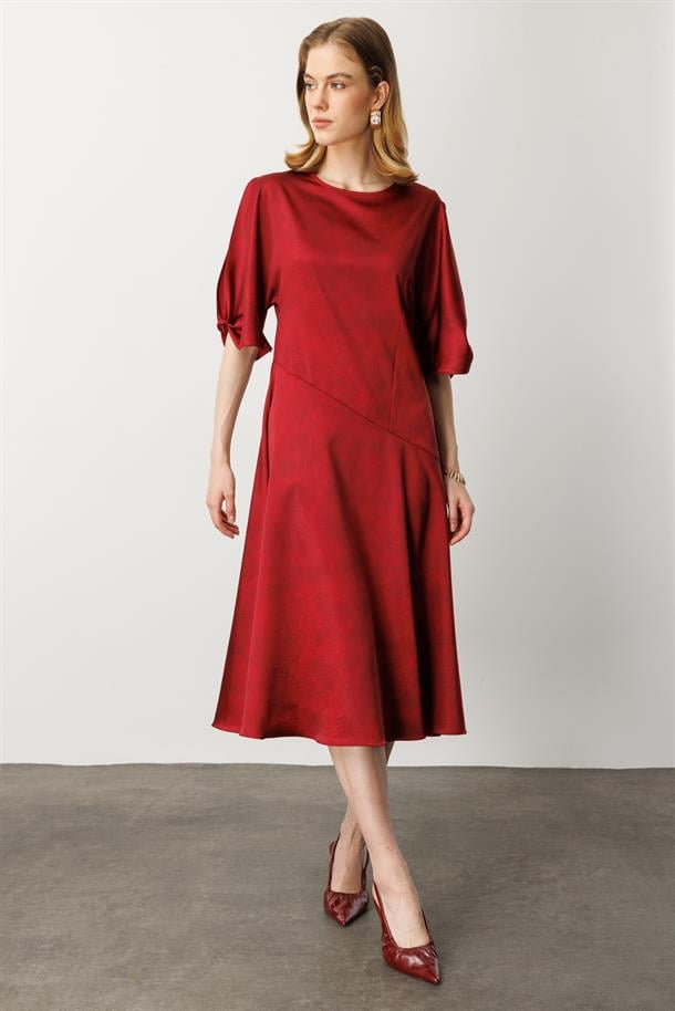Saten Görünüm Kol Detaylı Elbise-BORDO