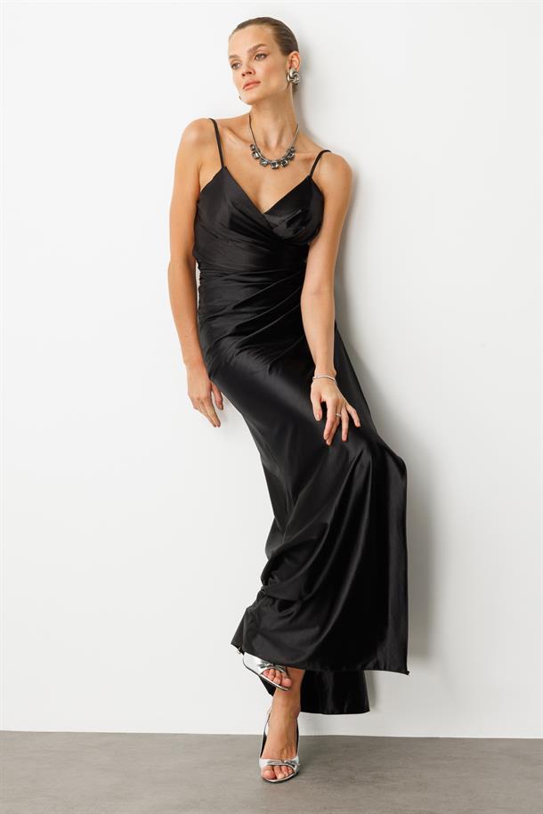 Saten Görünüm Kruvaze Abiye Elbise-SİYAH