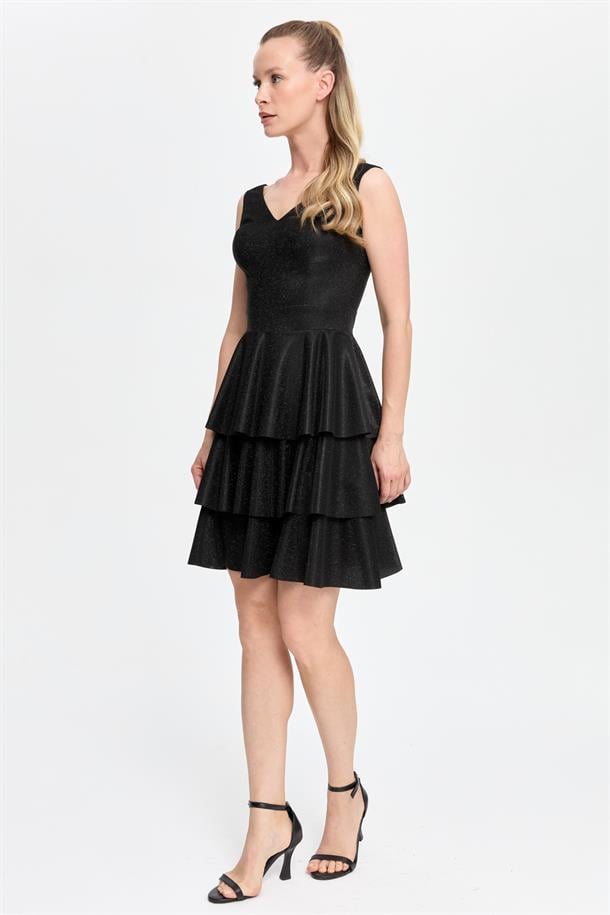 Simli ve Kat Kat Detaylı Kısa Abiye-SİYAH