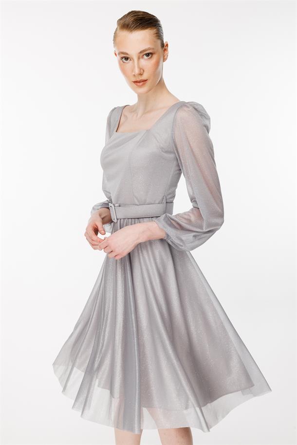 Simli Ve Kemerli Kısa Abiye Elbise-GRİ