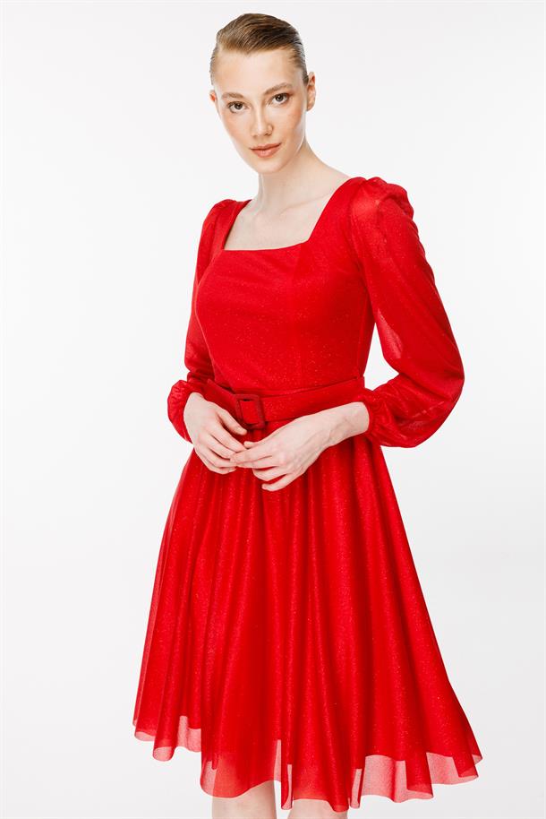 Simli Ve Kemerli Kısa Abiye Elbise-KIRMIZI