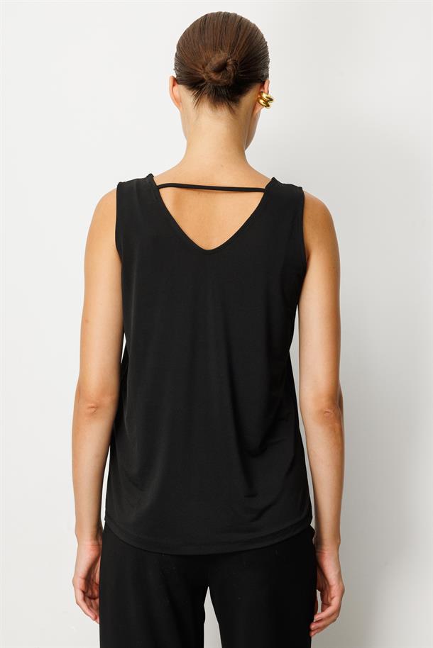 Sırt Detaylı Kolsuz Bluz-SİYAH