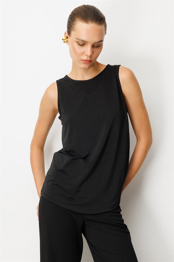 Sırt Detaylı Kolsuz Bluz-SİYAH