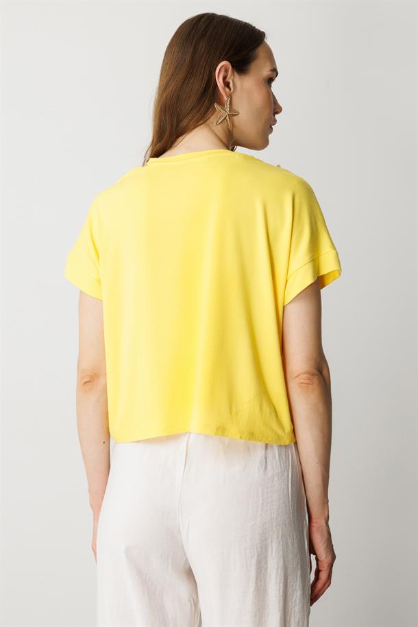 Kurdele Baskı Taş Detay Bluz-SARI