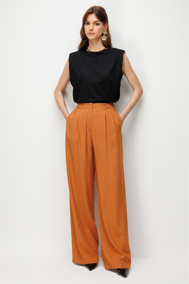 Taş Detay Pileli Pantolon-TABA