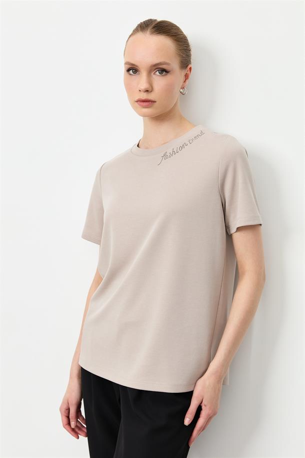 Taş Yazı Detaylı Bluz-BEJ