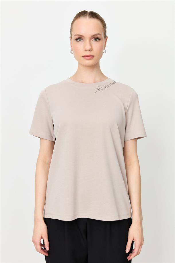 Taş Yazı Detaylı Bluz-BEJ