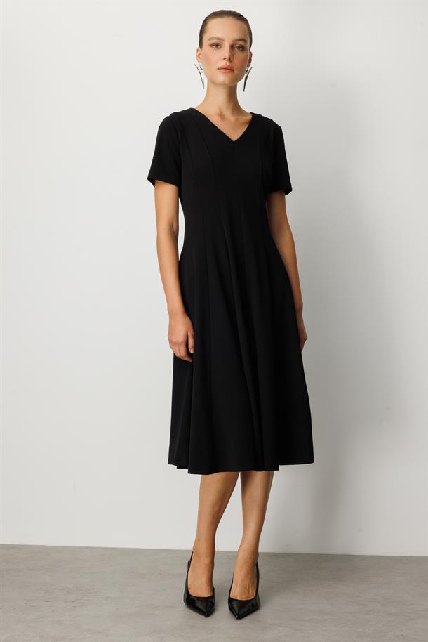 V Yaka Midi Elbise-SİYAH