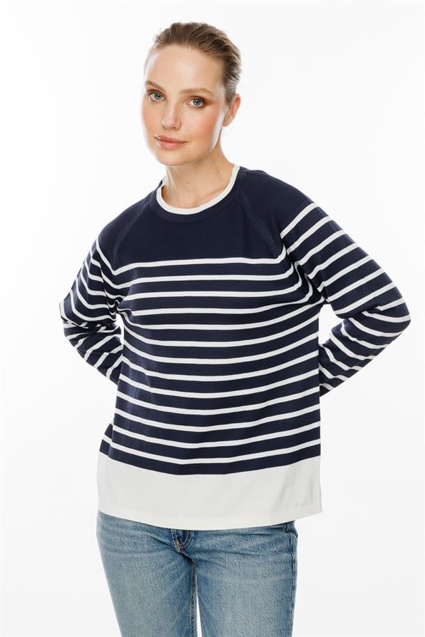 Yaka Detay Çizgili Kazak-LACI