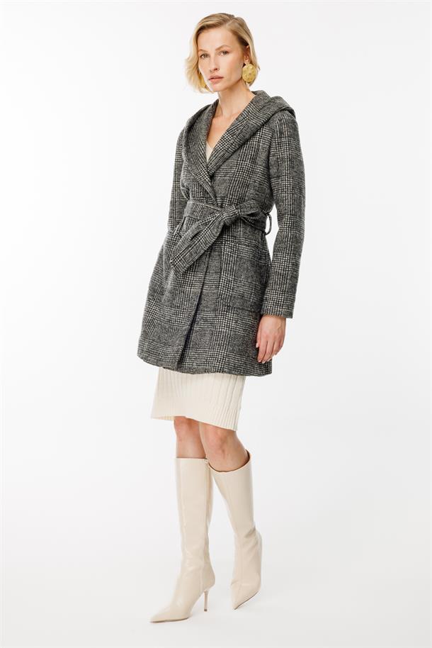 Yaka Detaylı Kaşe Kaban-SİYAH