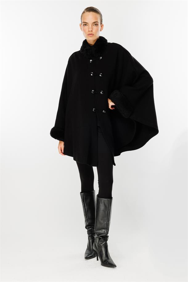 Yaka Kürklü Triko Panço-SİYAH