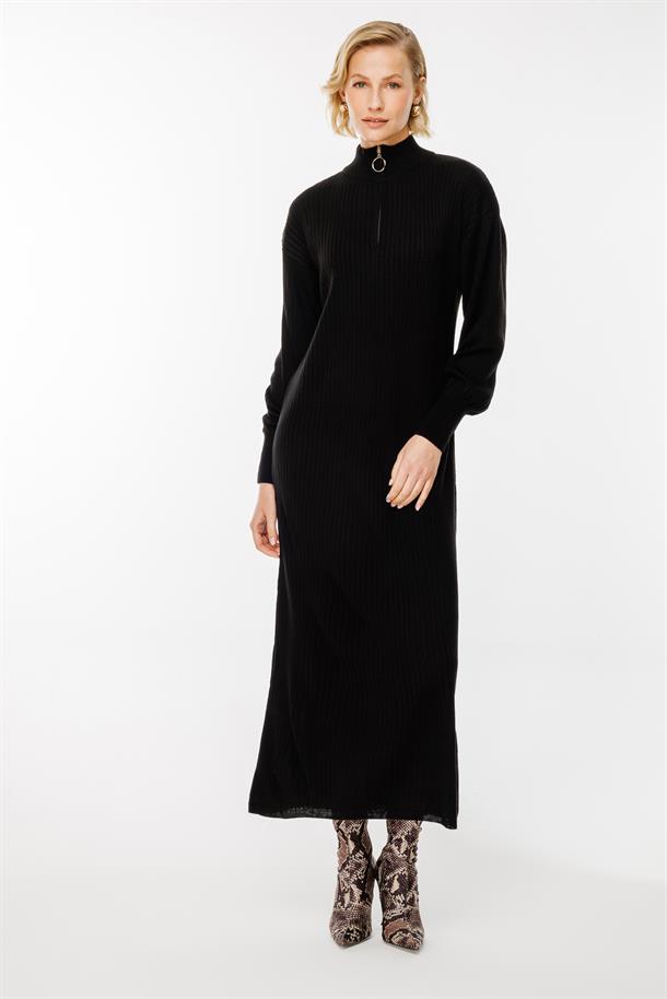 Yakası Fermuar Detaylı Triko Elbise-SİYAH