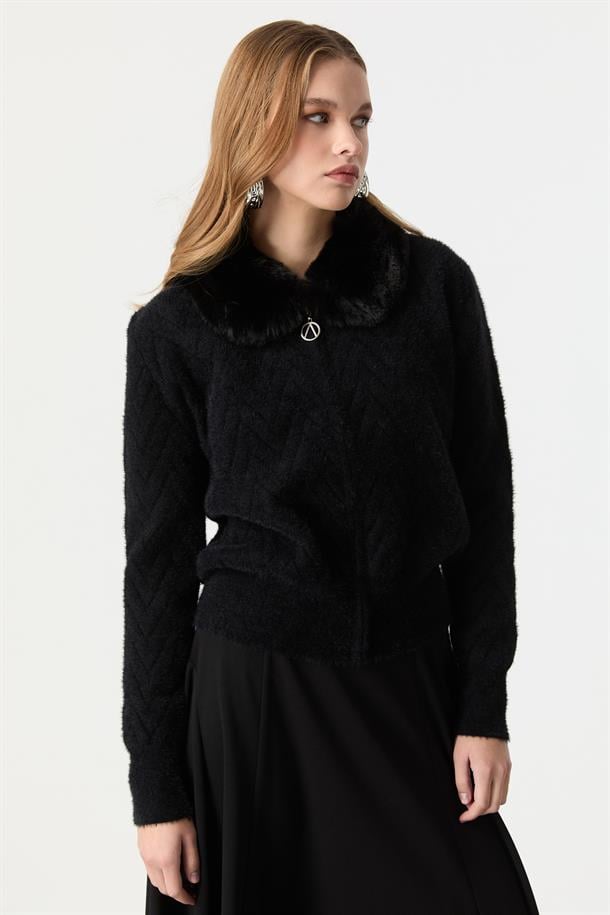 Yakası Kürklü Triko Hırka-SİYAH