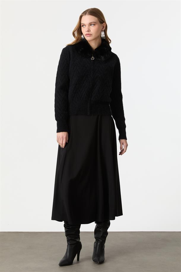 Yakası Kürklü Triko Hırka-SİYAH