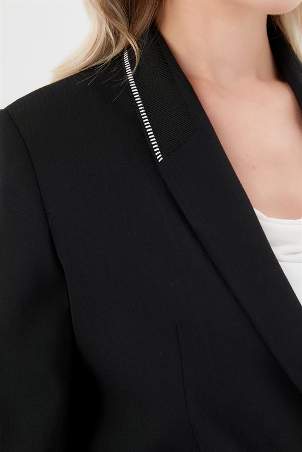 Yakası Şerit Detay Büyük Beden Ceket-SİYAH
