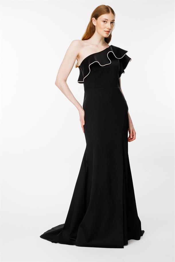 Yakası Taşlı Ve Yırtmaçlı Uzun Abiye-SİYAH