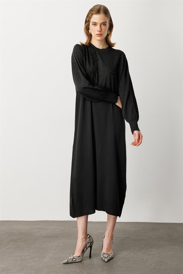 Yaprak Desenli Uzun Triko Elbise-SİYAH