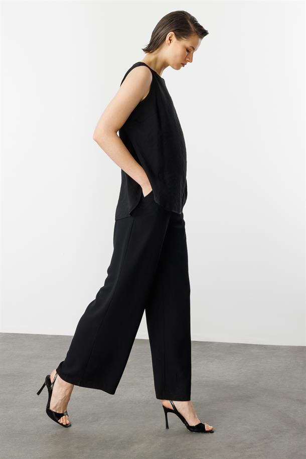 Yırtmaç Detaylı Bluz-SİYAH