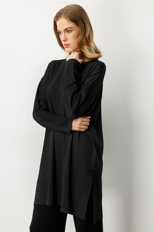 Yırtmaç Detaylı Triko Tunik-SİYAH