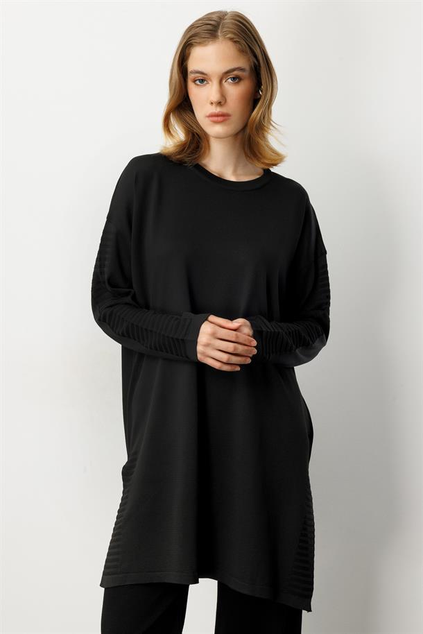 Yırtmaç Detaylı Triko Tunik-SİYAH