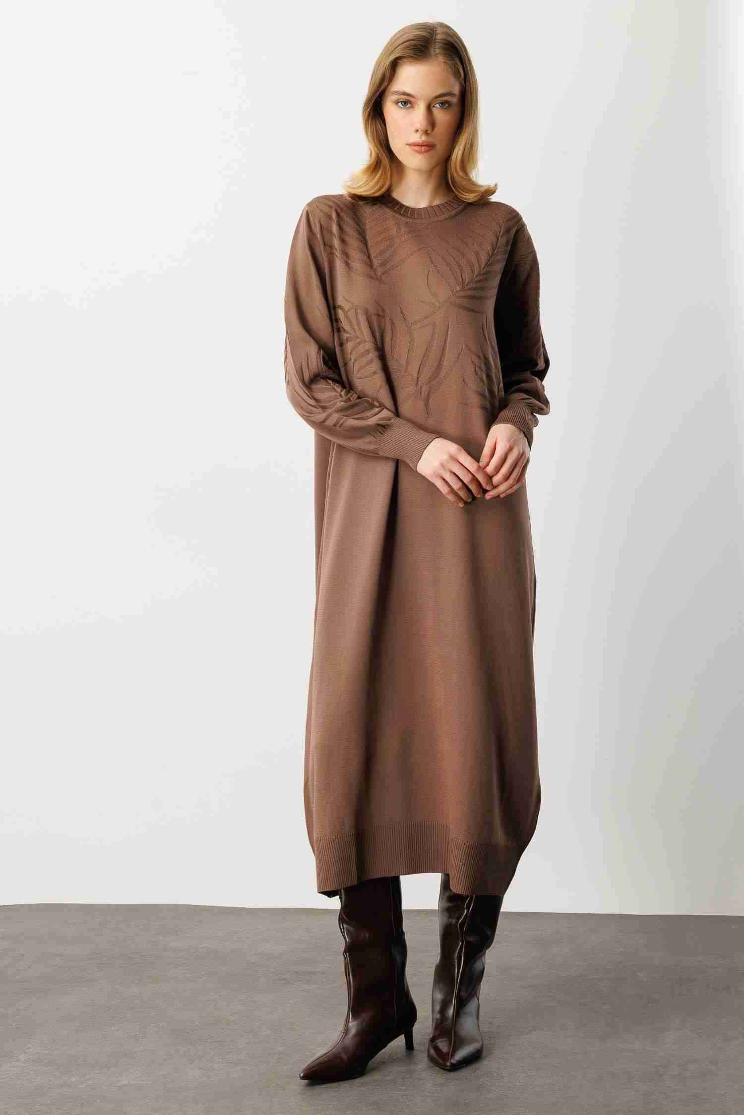 uzun-triko-elbise-accort