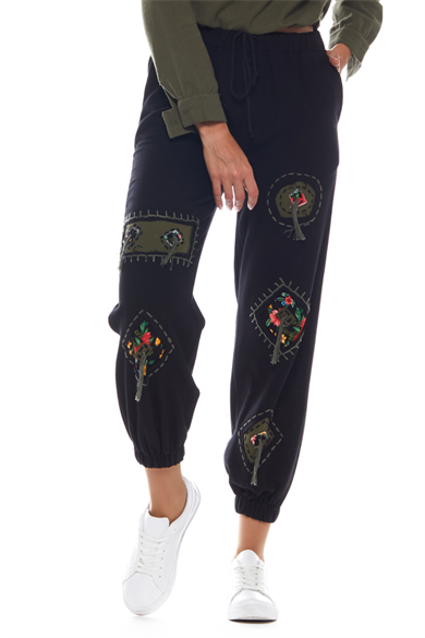 Siyah Yamalı Pantolon