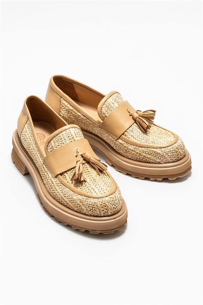 Bej Deri Kadın Loafer