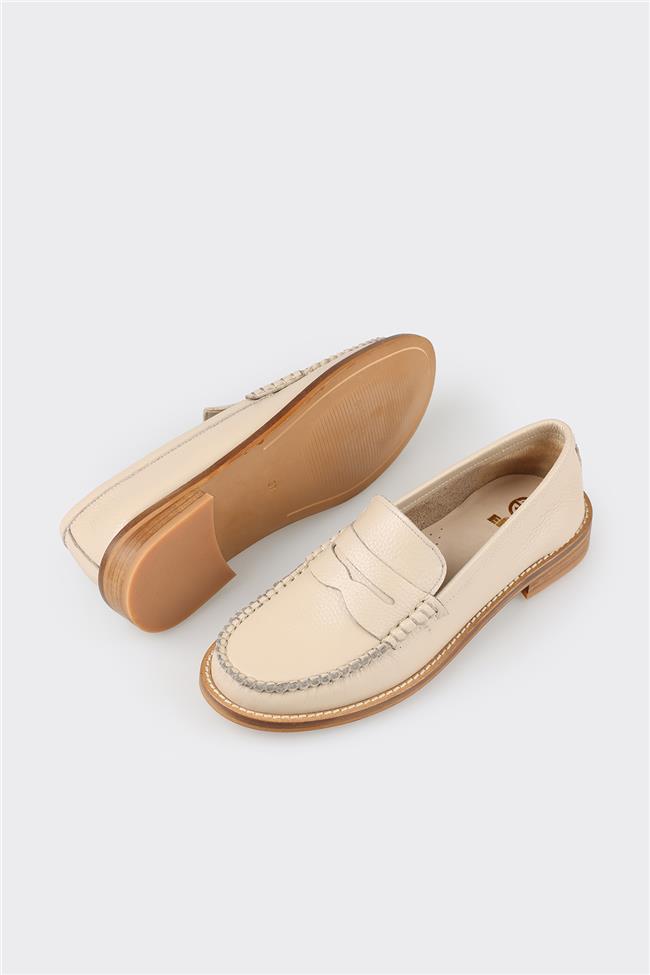 Bej Deri Kadın Loafer