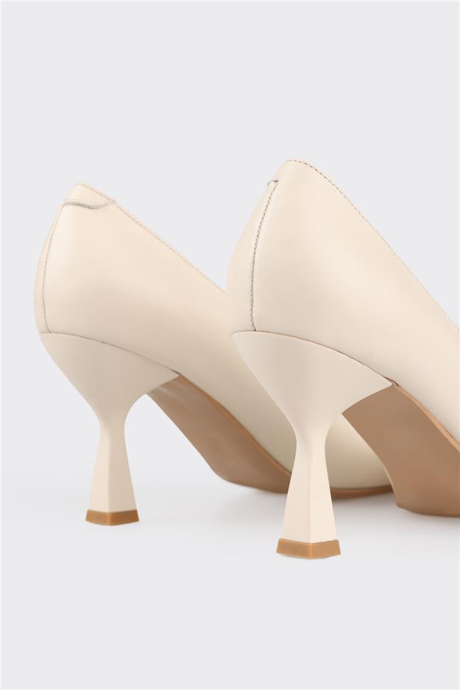 Ekru Deri Kadın Stiletto