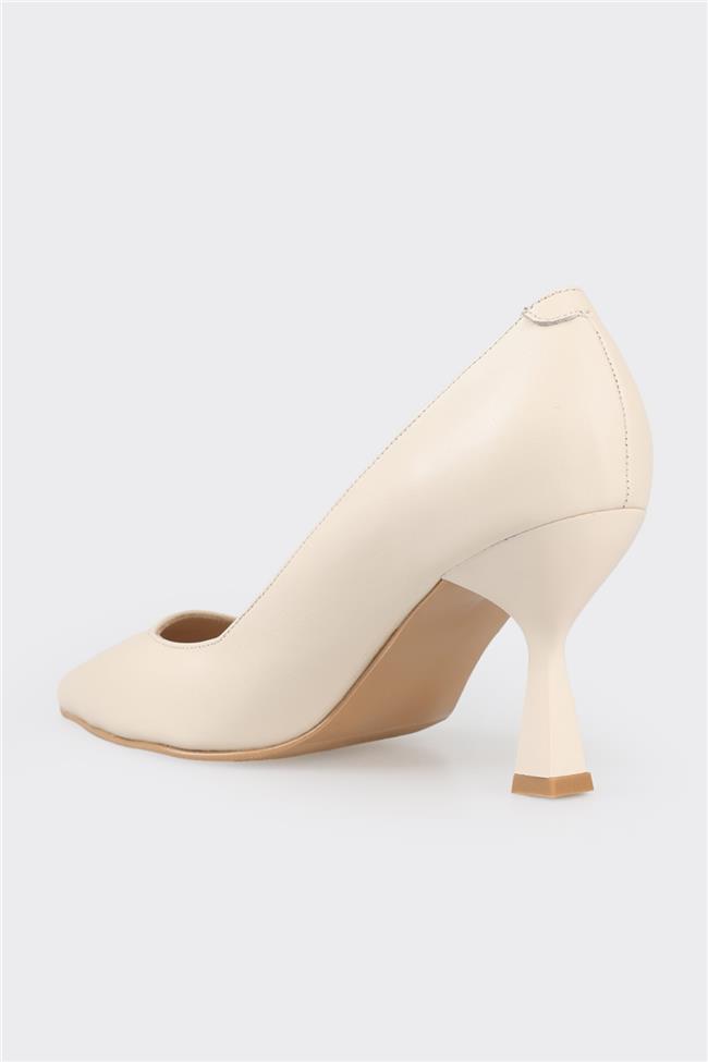 Ekru Deri Kadın Stiletto