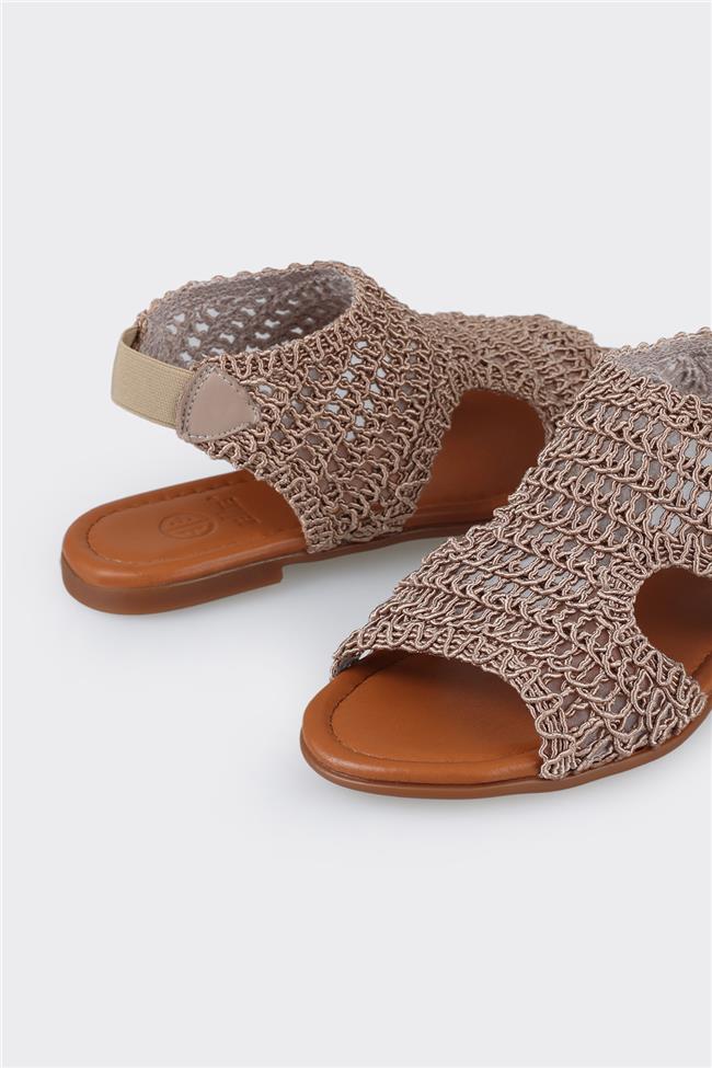 Naturel Kadın Düz Sandalet