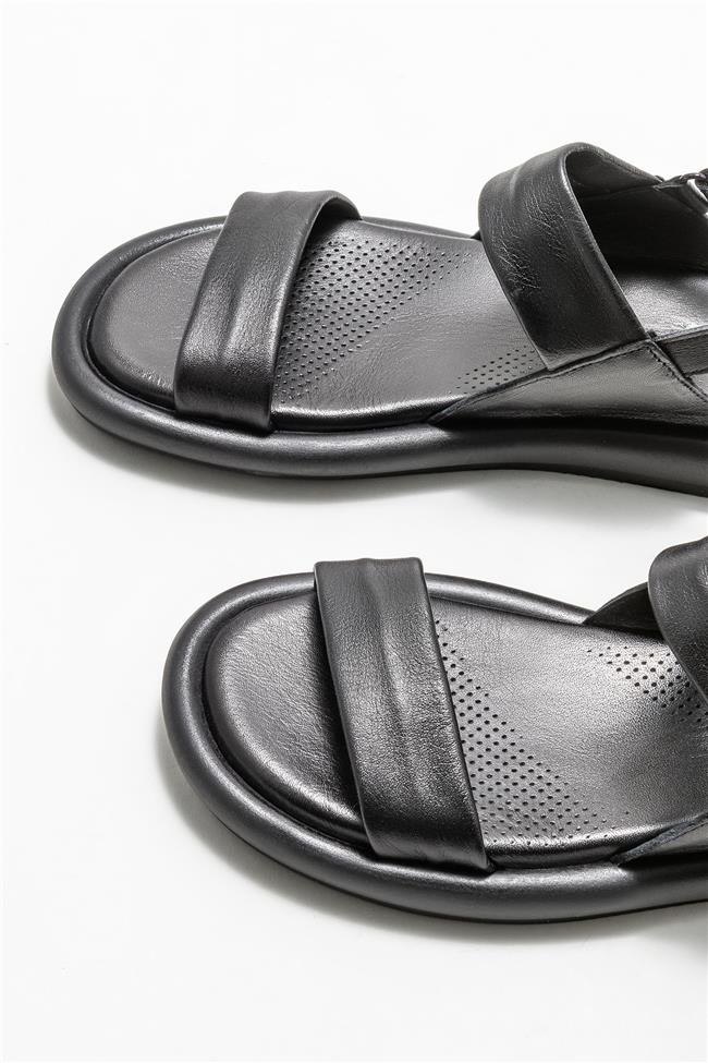 Siyah Deri Kadın Düz Sandalet