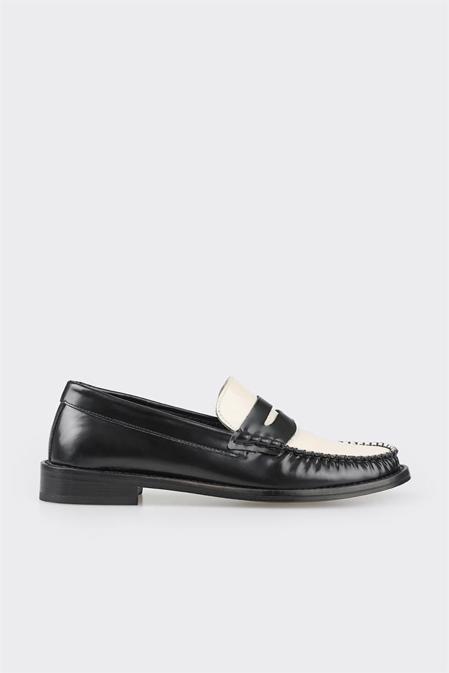 Siyah Deri Kadın Loafer