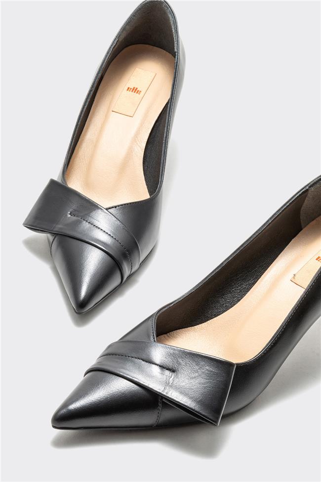 Siyah Deri Kadın Stiletto