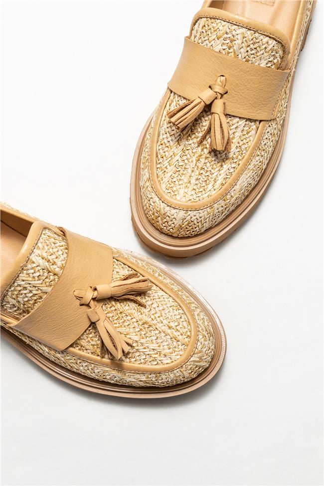Bej Deri Kadın Loafer