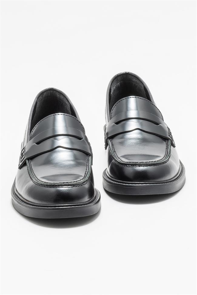 Siyah Deri Kadın Loafer
