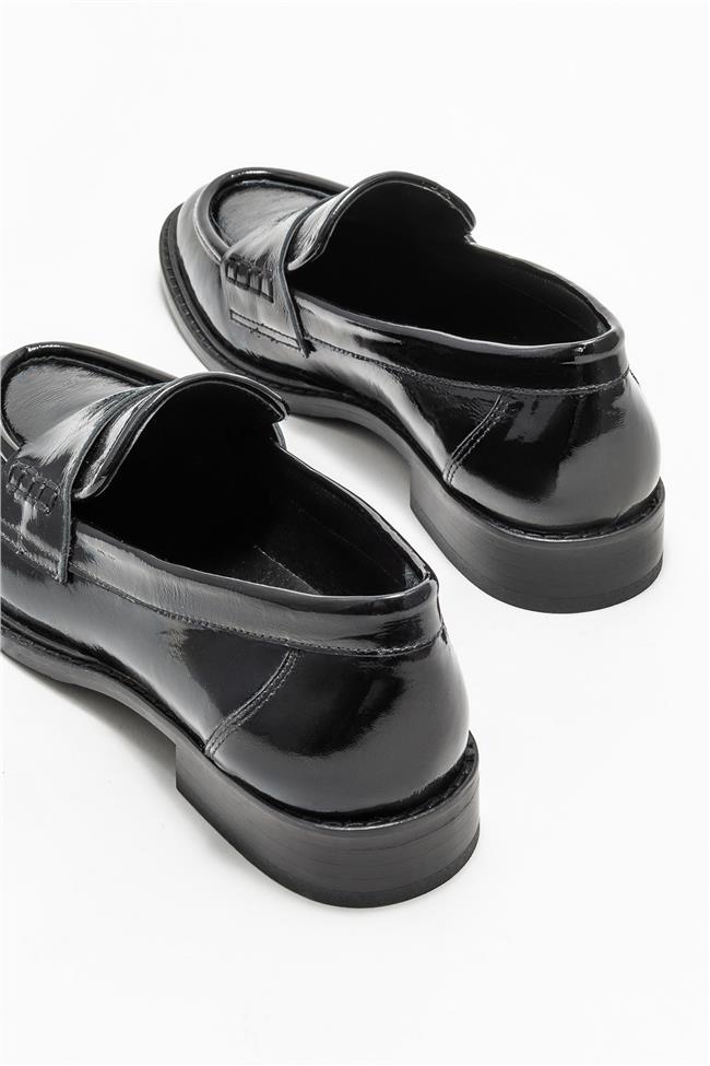 Siyah Deri Kadın Loafer