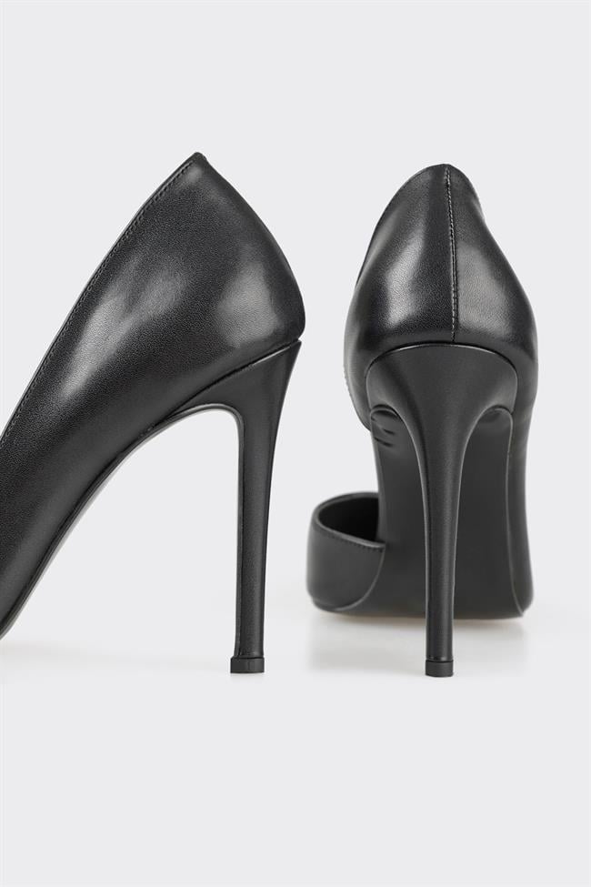 Siyah Deri Kadın Stiletto