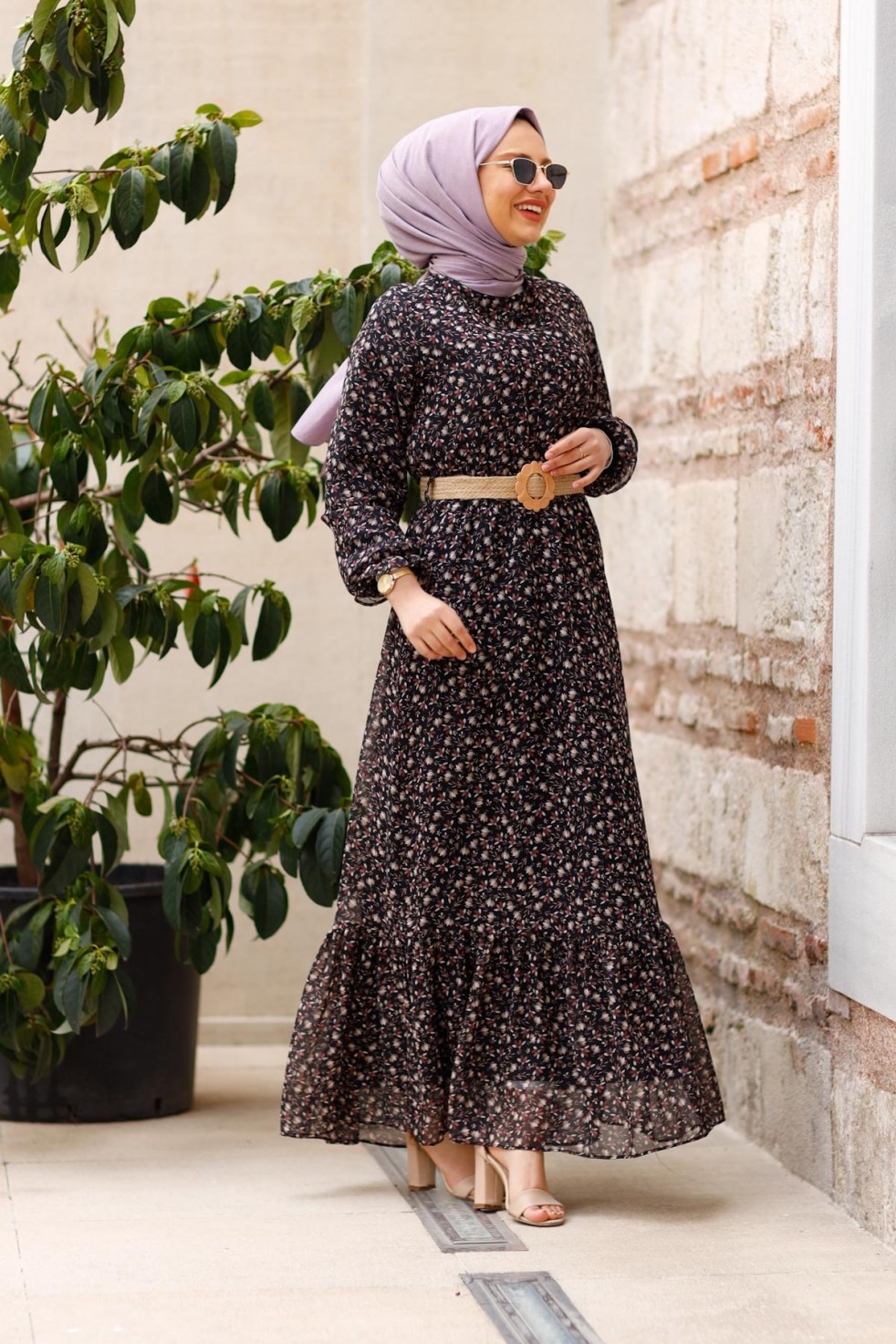 Hasır Kemerli Lale Desen Şifon Elbise - Siyah