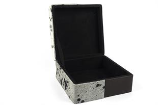 Siyah Beyaz Takı Kutusu 17x17x8cm