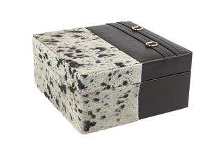 Siyah Beyaz Takı Kutusu 22x22x11cm