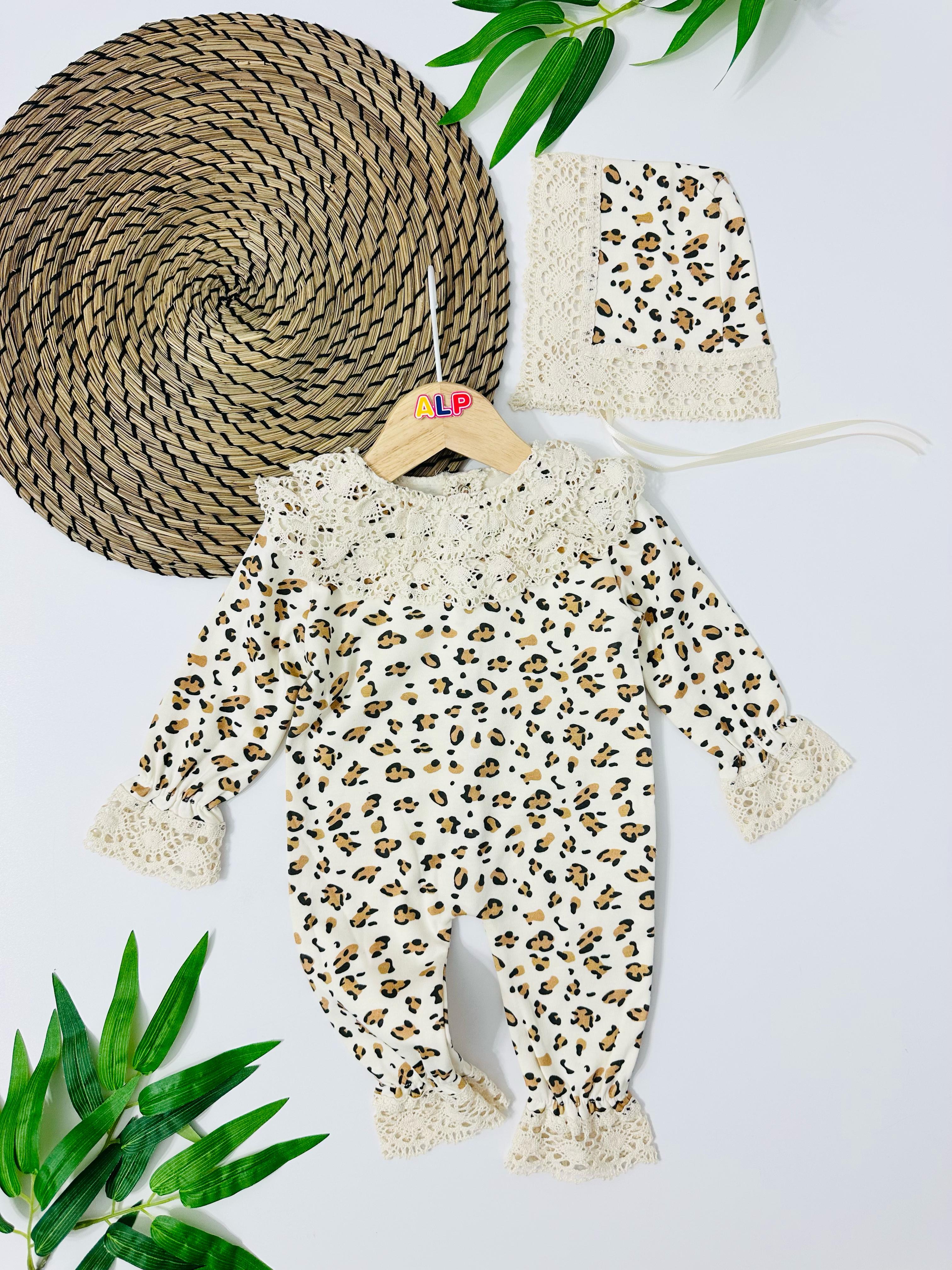 Laos Fisto Detaylı Leopar Desen Arkadan Çıtçıtlı Mevsimlik Tulum Set - Krem 